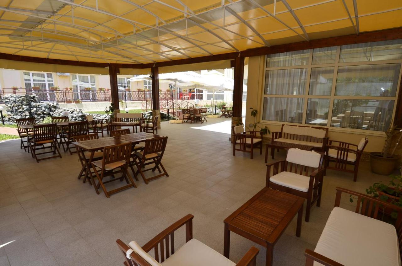 Hotel Intim Costinești Exterior foto