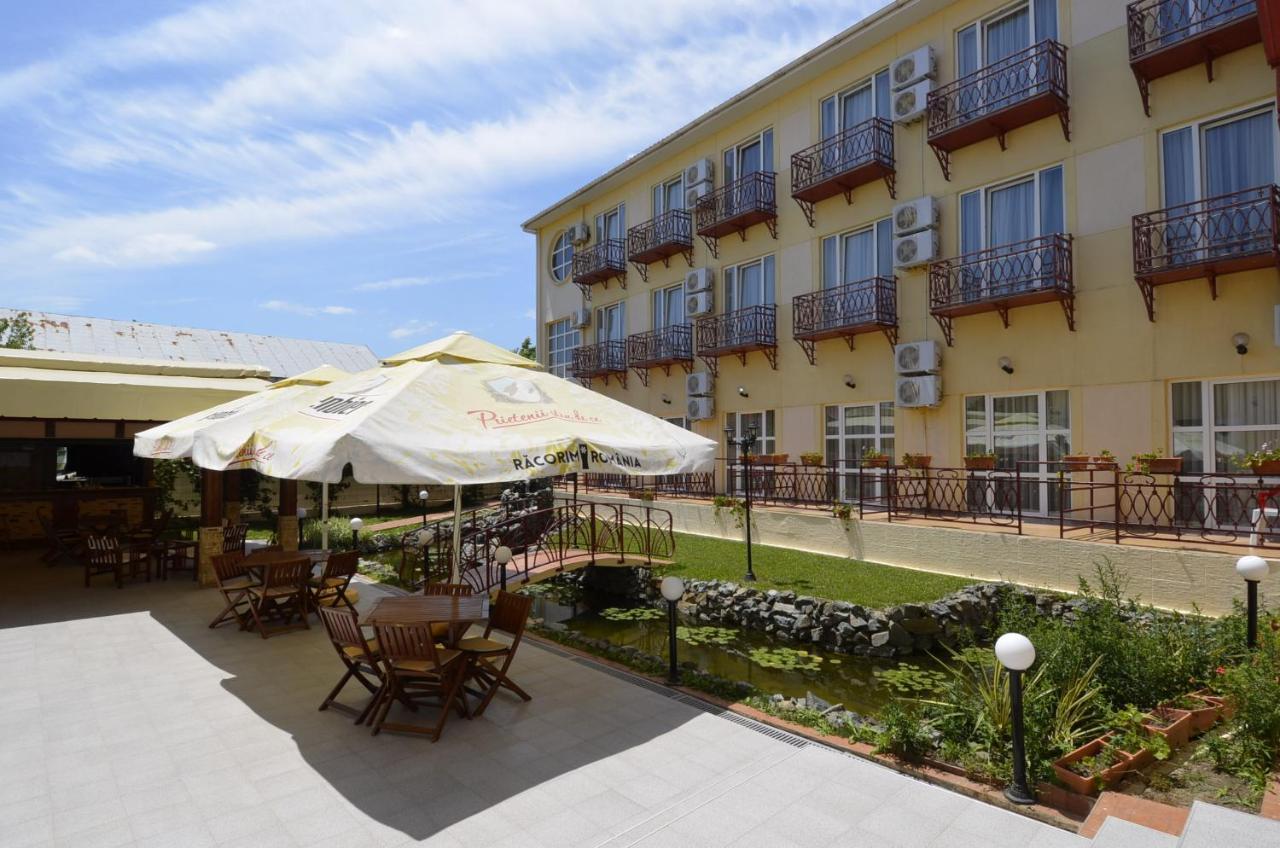 Hotel Intim Costinești Exterior foto